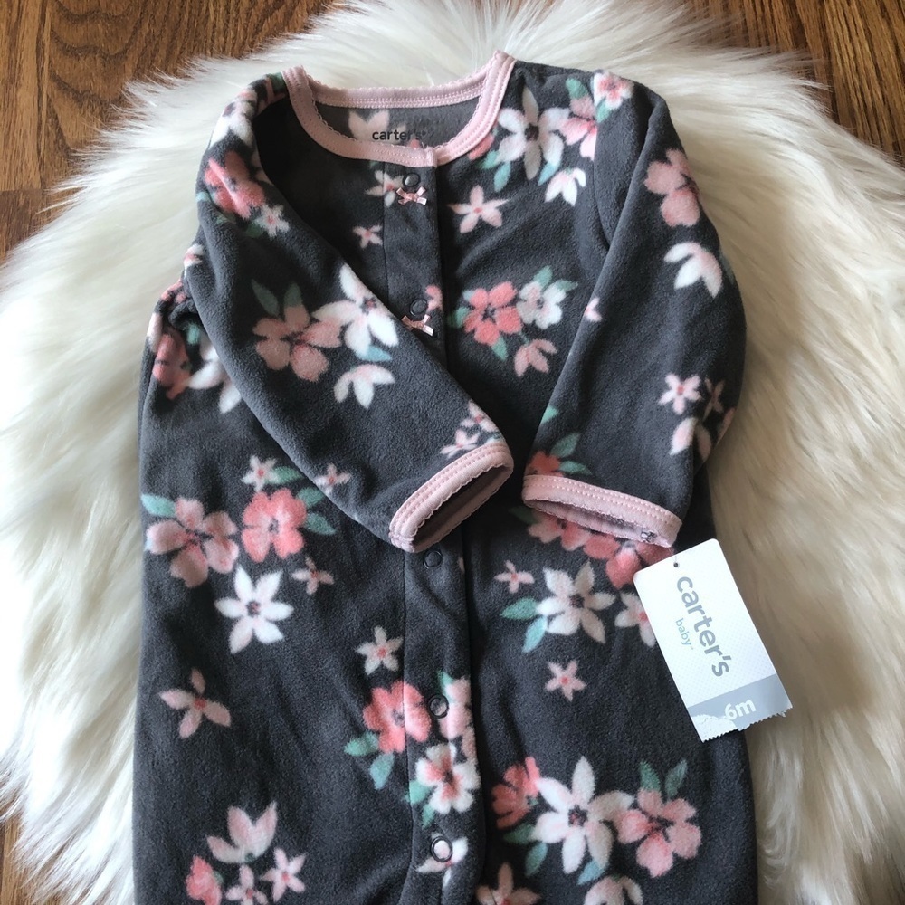 Carter’s baby girl floral one piece footie size 6M - Picture 4 of 8